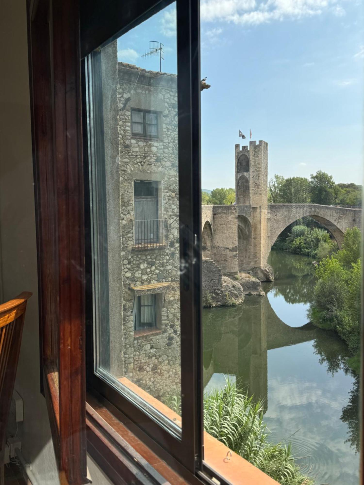 Besalu Pont Vell Apartment מראה חיצוני תמונה